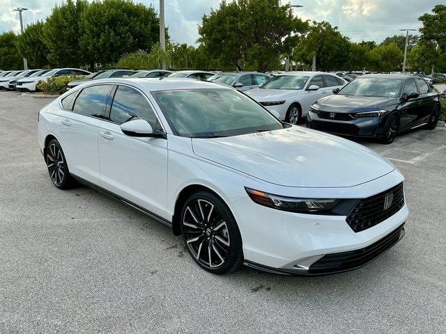 2025 Honda Accord Hybrid Touring's photo