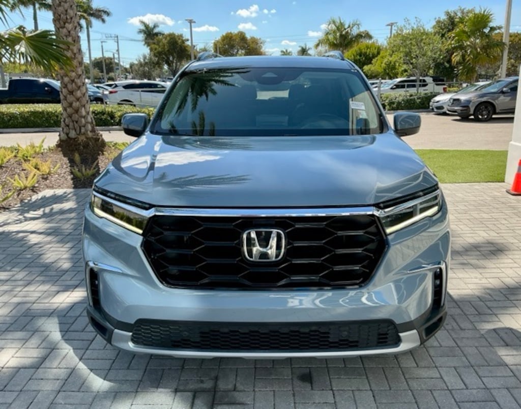 Certified 2023 Honda Pilot Touring SUV