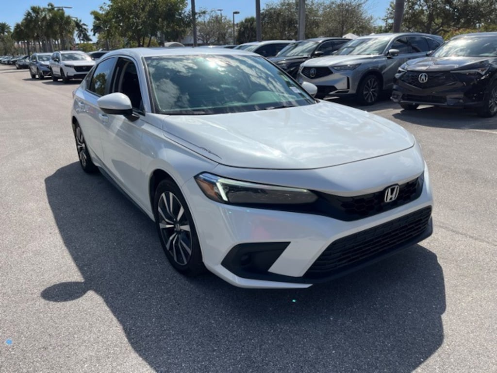 Used 2024 Honda Civic EX-L Hatchback