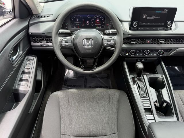 2025 Honda Accord SE - Photo 13