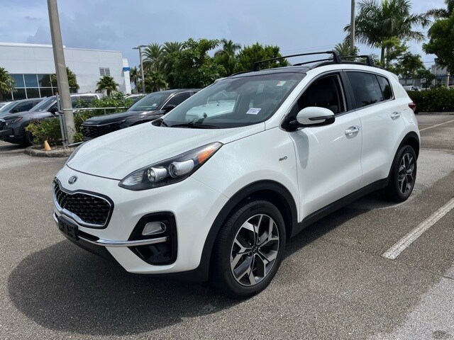 2022 Kia Sportage EX photo 2