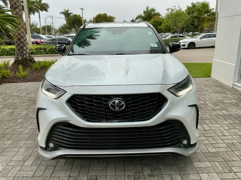 Used 2023 Toyota Highlander XSE SUV