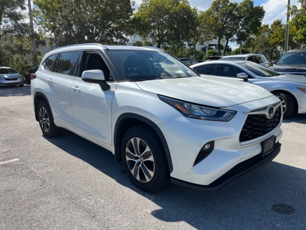 Used 2020 Toyota Highlander XLE SUV