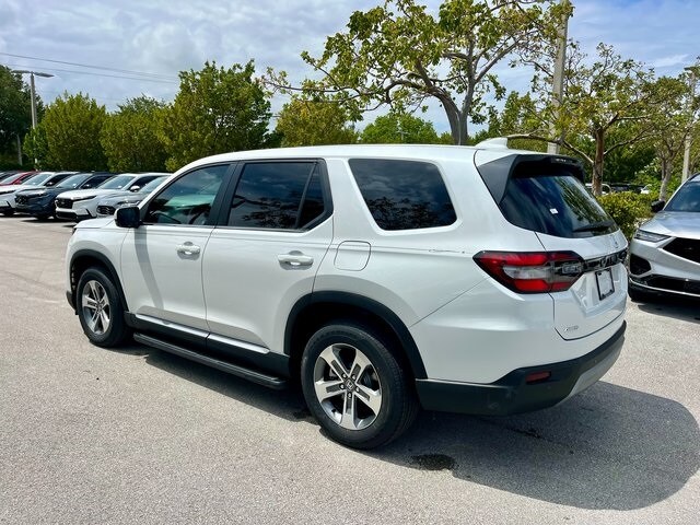 2025 Honda Pilot EX-L photo 4