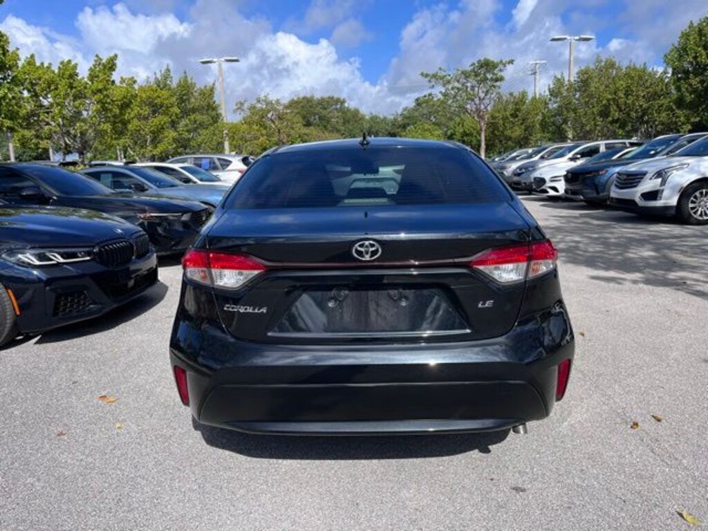 Used 2021 Toyota Corolla LE Sedan