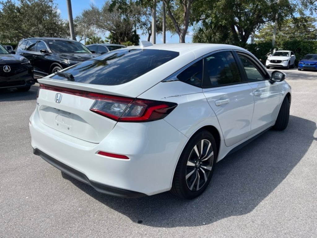 Used 2024 Honda Civic EX-L Hatchback
