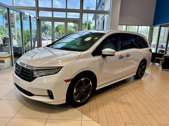 2023 Honda Odyssey Elite photo 3