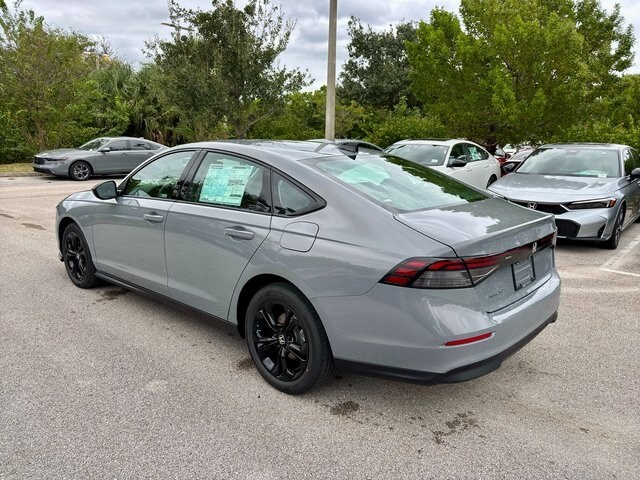 2025 Honda Accord SE photo 4