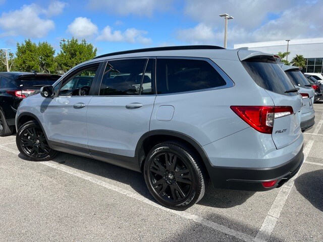 2022 Honda Pilot Special Edition photo 2