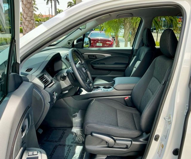 2025 Honda Ridgeline Sport - Photo 8