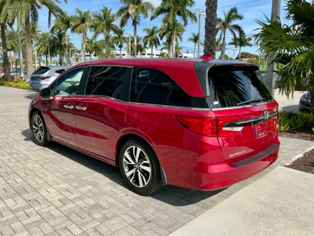 Certified 2022 Honda Odyssey Touring Van