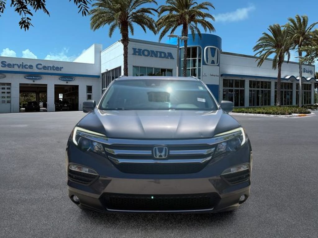 Certified 2018 Honda Pilot Touring SUV