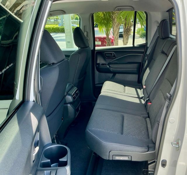 2025 Honda Ridgeline Sport - Photo 9