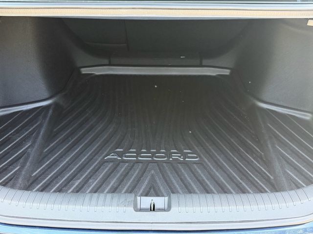 2025 Honda Accord SE - Photo 16
