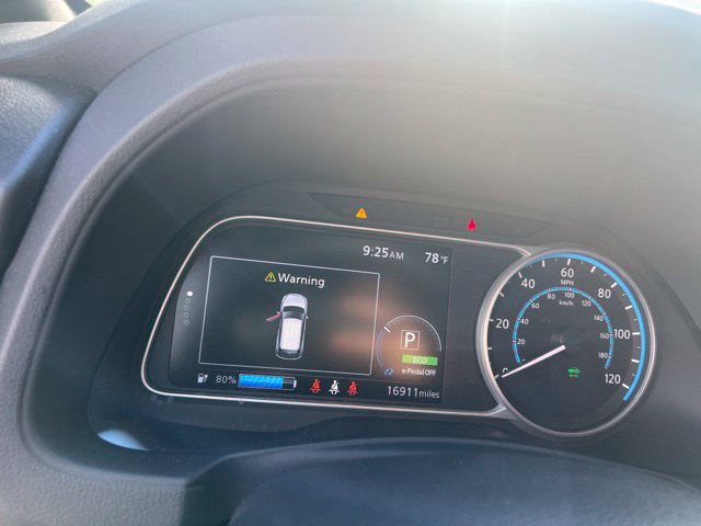  Nissan LEAF