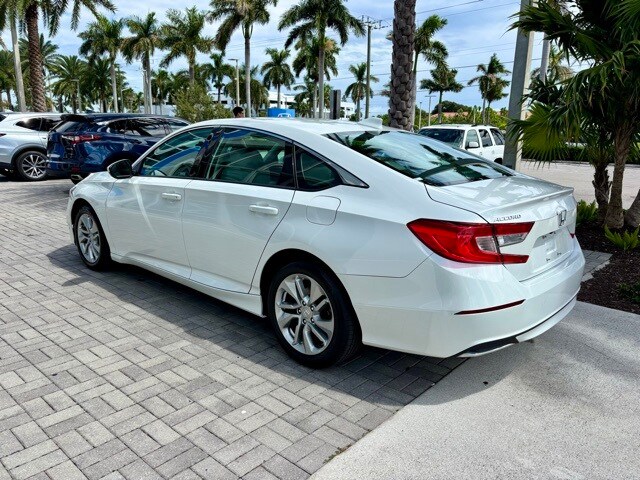2018 Honda Accord LX photo 4