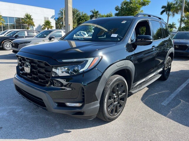 2023 Honda Passport Elite photo 2