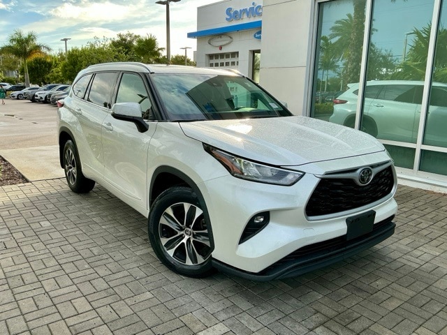 2020 Toyota Highlander XLE's photo