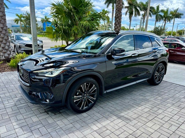2022 Infiniti QX50 Luxe photo 3