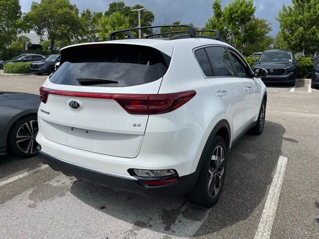 2022 Kia Sportage EX photo 4