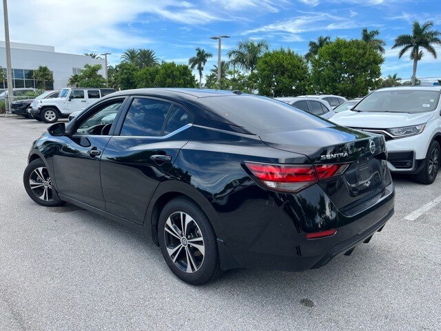 2021 Nissan Sentra SV photo 2