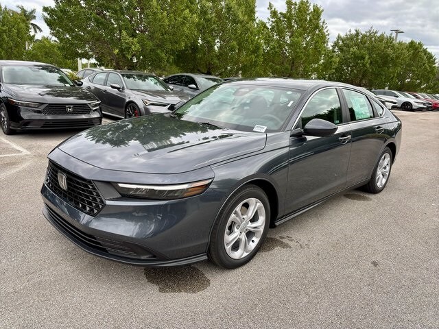 2025 Honda Accord LX photo 3