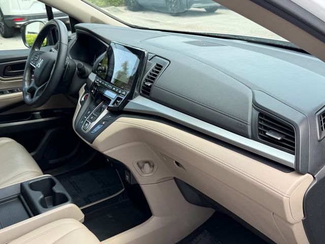 2024 Honda Odyssey EX-L - Photo 17