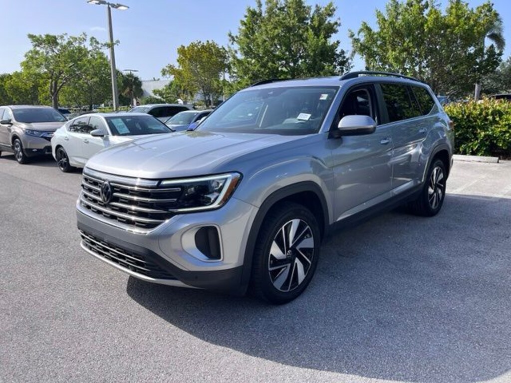 Used 2024 Volkswagen Atlas 2.0T SE w/Technology SUV