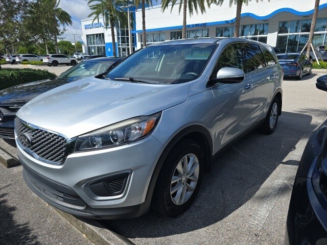 2018 Kia Sorento L photo 2