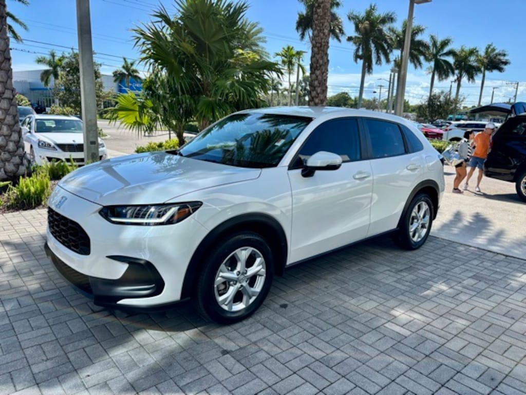 Certified 2025 Honda HR-V LX SUV