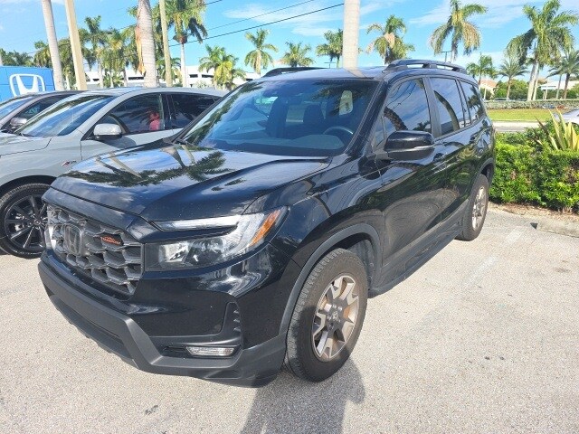 2023 Honda Passport TrailSport photo 2