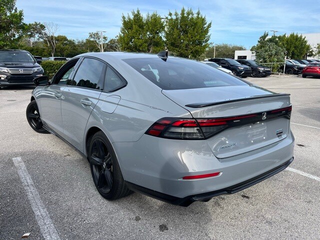 2024 Honda Accord Hybrid Sport-L photo 2