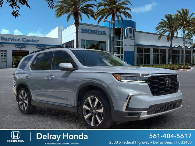 2024 Honda Pilot Touring 2WD's photo