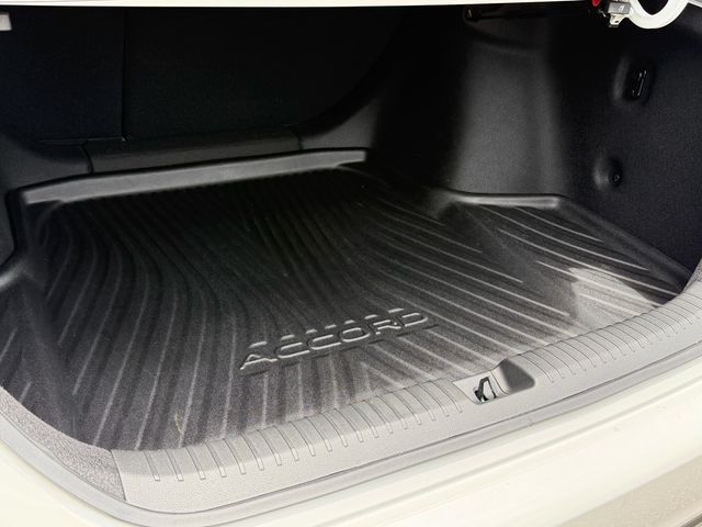 2025 Honda Accord SE - Photo 16