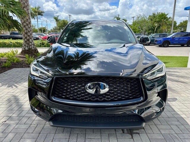 2022 Infiniti QX50 Luxe photo 2