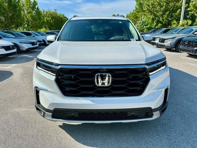 2025 Honda Pilot Elite photo 2