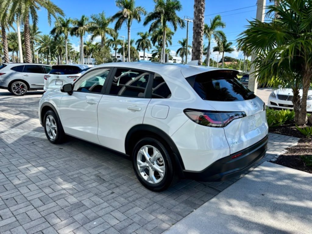 Certified 2025 Honda HR-V LX SUV