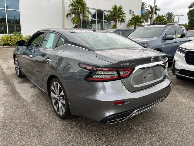 2021 Nissan Maxima Platinum photo 2