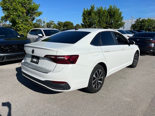 2024 Volkswagen Jetta 1.5T S photo 4