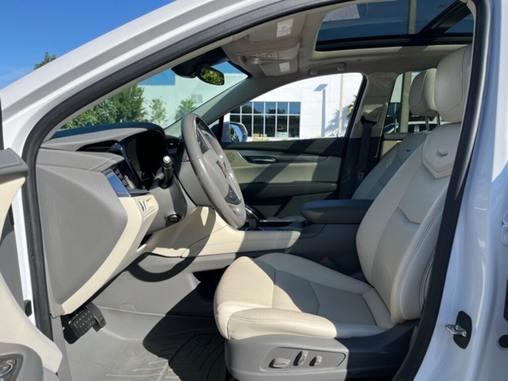 Used 2019 CADILLAC
