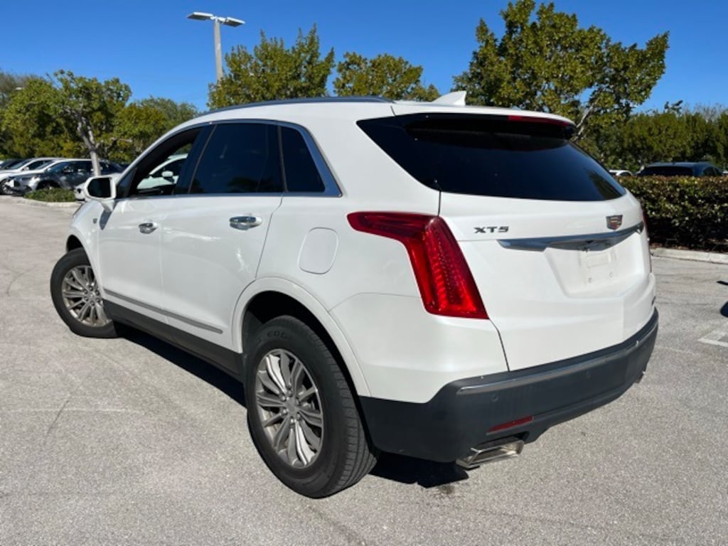 Used 2019 CADILLAC XT5 Luxury SUV