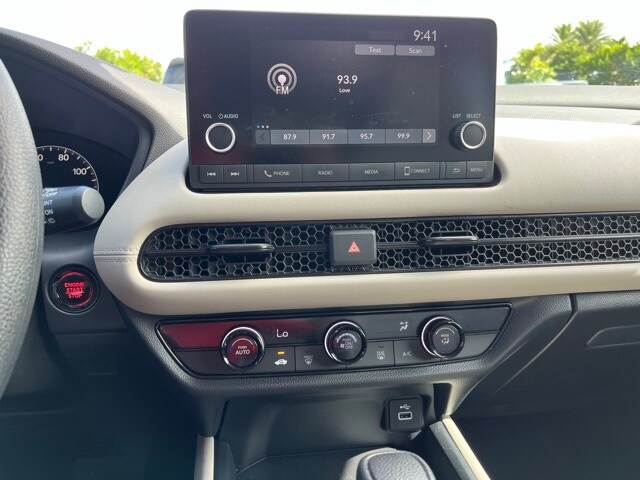 2025 Honda HR-V LX photo 3