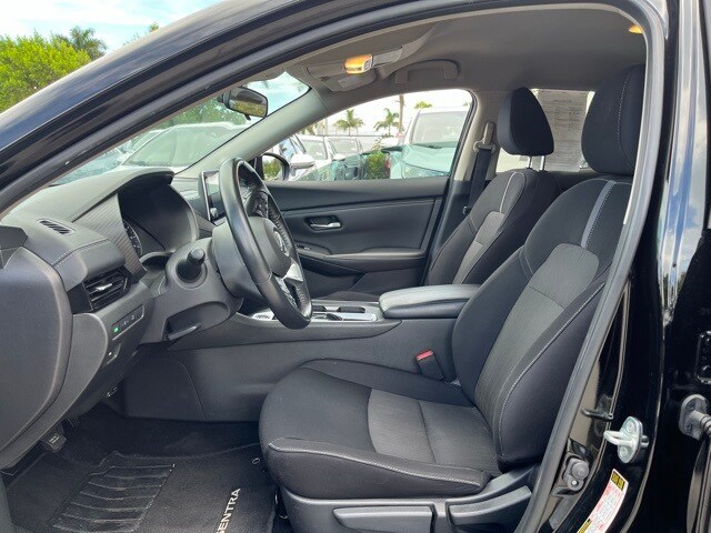 2021 Nissan Sentra SV photo 4