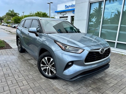 2022 Toyota Highlander XLE SUV