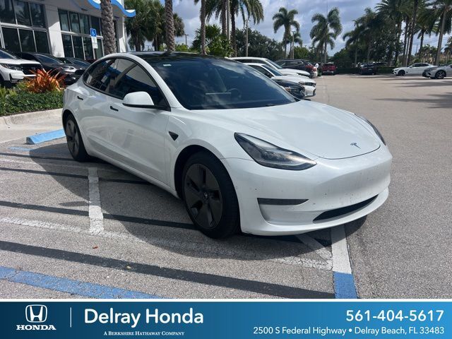 2021 Tesla Model 3 Standard Range Plus's photo