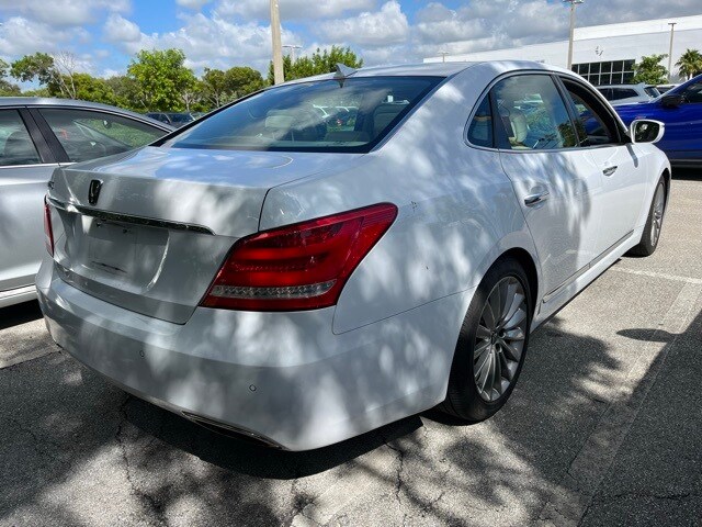 2016 Hyundai Equus Signature photo 3