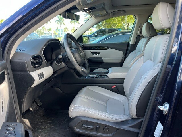 2023 Honda Pilot Touring photo 3