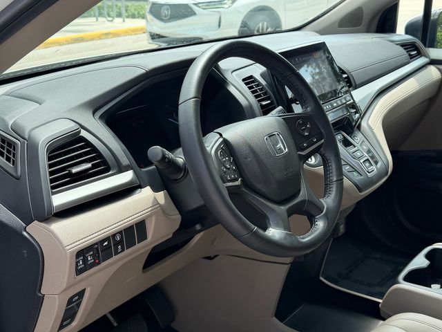 2024 Honda Odyssey EX-L - Photo 12