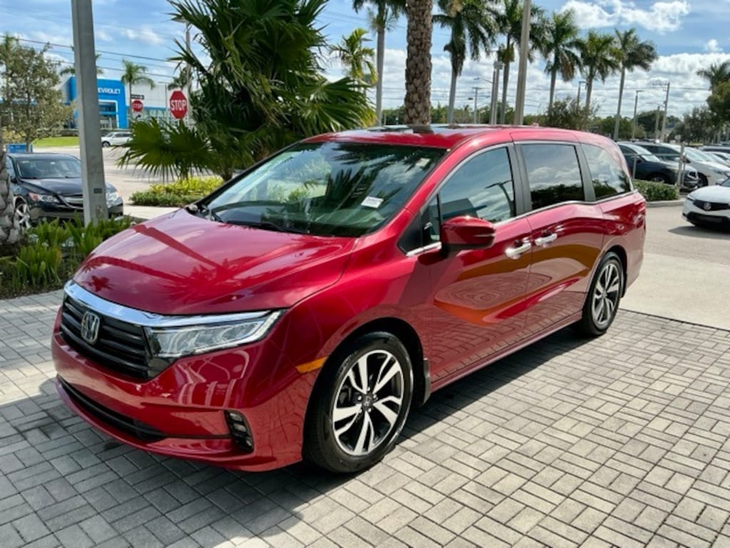 Certified 2022 Honda Odyssey Touring Van