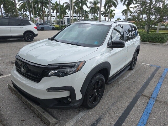 2022 Honda Pilot TrailSport photo 3